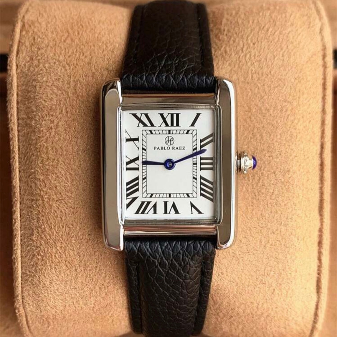 women watch PABLO RAEZ